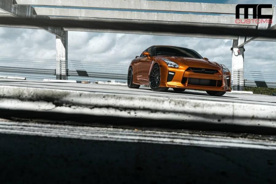  Nissan GT-R by MC Customs on Velos Wheels 2018 года  (фото 6 из 10)